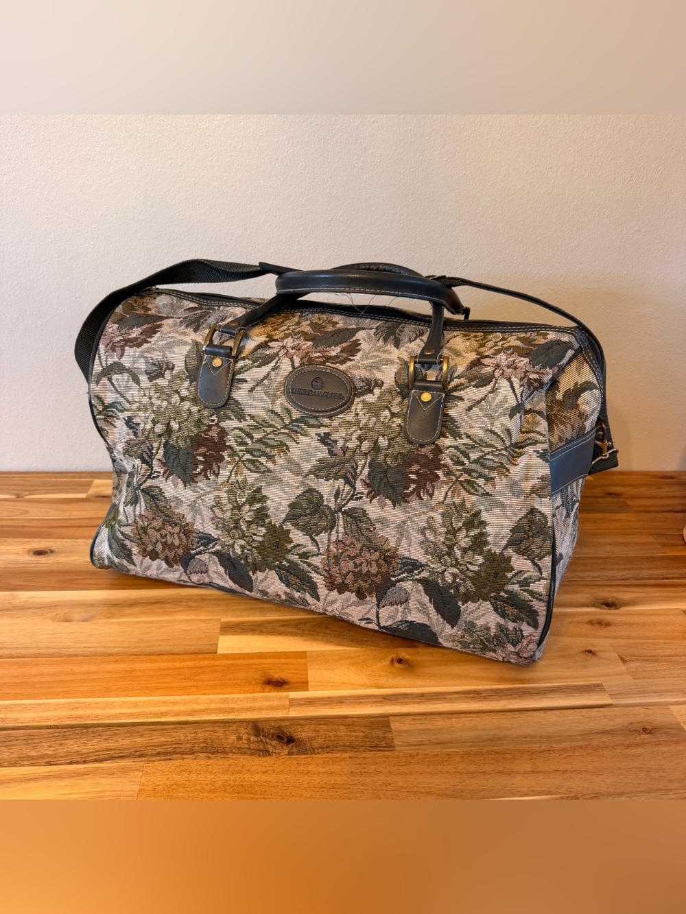 Vintage American Flyer Floral Tapestry Duffel Bag Weekender Travel Carry On 80s